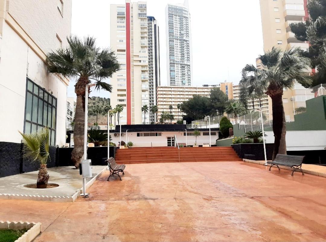 Ferienwohnung Vacanza Luxury Complex- Parking , Pool Only In The Summer , Rincon De Loix Benidorm Exterior foto